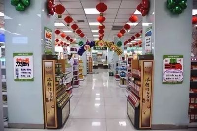 直击春节期间药店卖场的布置,好的门店陈列会!说!话!