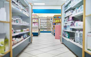 进价0.6元的口罩卖1元,这家药店该不该罚?