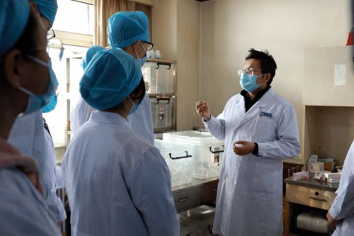 2021级中西医临床医学专业 华佗班 在北京中医药大学第二临床医学院参观学习